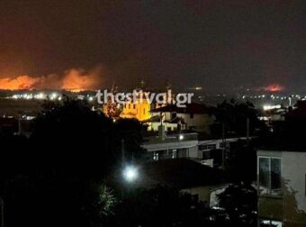 ΜΕΓΑΛΗ ΦΩΤΙΑ ΣΤΗ ΘΕΣΣΑΛΟΝΙΚΗ – ΣΕ ΠΑΝΙΚΟ Ο ΚΟΣΜΟΣ