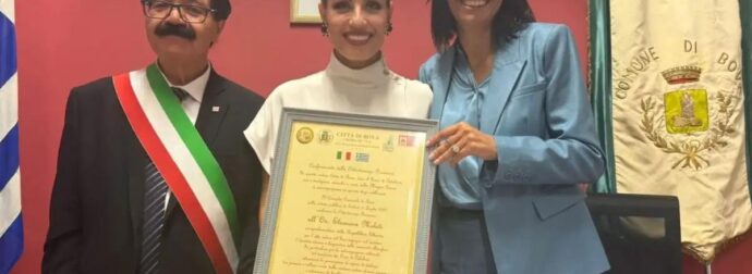 Διεθνής διάκριση για την Ελεονώρα Μελέτη:Την ανακήρυξαν Επίτιμο Δημότη του Ελληνόφωνου Δήμου Μπόβα, στην Ιταλία
