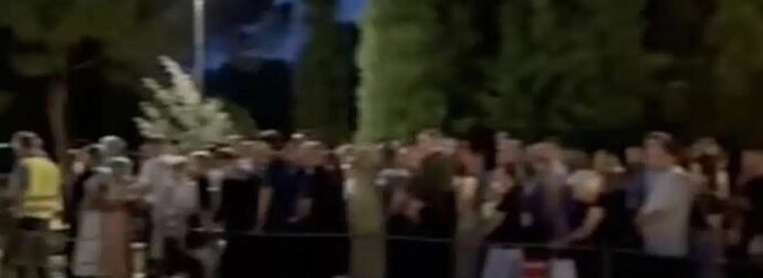 Χιλιάδες πιστοί προσκύνησαν τον τάφο του Άγιου Παΐσιου ανήμερα της εορτής του