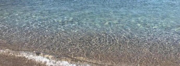 Τέλος το μπάνιο σε παραλίες της Αττικής: Οι 30 ακατάλληλες περιοχές που δεν πρέπει να κολυμπήσετε κοντά στην Αθήνα