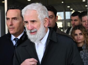 Πέτρος Φιλιππίδης: Ομόφωνα ένοχος – Συγκλονίζει η αντίδραση των 2 γυναικών – Τι έκαναν μόλις ανακοινώθnκε η απόφαση