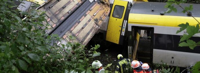 Έκτακτο ΣΟΚ με νέο Εκτροχιασμό τρένου τώρα : Αναφορές για πολλούς νεκρούς και τραυματίες