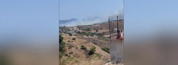 Καίγονται σπίτια από τη φωτιά – Δεκάδες οι απεγκλωβισμοί