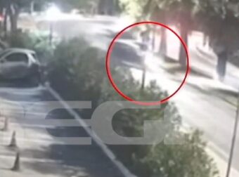 Βίντεο ντοκουμέντο: Το σοκαριστικό τροχαίο στην Ποσειδώνος που σκότωσε ακαριαία την 50χρονη