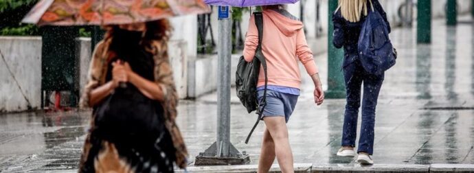 Φθινόπωρο μέσα στο καλοκαίρι – Ετοιμάστε μπουφάν, η μέρα που αλλάζει ριζικά ο καιρός με βροχές και κρύο