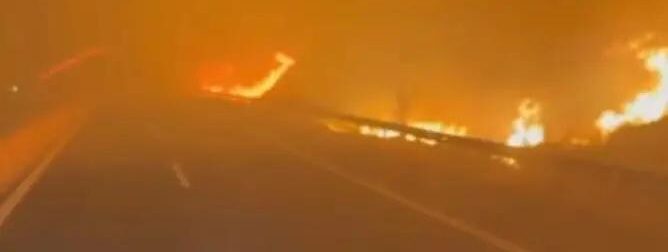 Βίντεο-σοκ από την Εθνική Οδό Πατρών-Πύργου – Οι φλόγες έχουν φτάσει στο οδόστρωμα