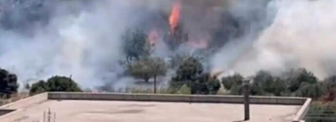 NEA ΜΕΓΑΛΗ ΦΩΤΙΑ ΤΩΡΑ ΣΤΗΝ ΕΛΛΑΔΑ – ΚΑΙΓΕΤΑΙ ΝΕΑ ΠΕΡΙΟΧΗ – ΣΥΝΑΓΕΡΜΟΣ ΓΙΑ ΦΛΟΓΕΣ ΚΟΝΤΑ ΣΤΑ ΣΠΙΤΙΑ