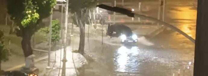 ΕΚΤΑΚΤΟ ΚΑΙΡΟΣ – ΕΡΧΟΝΤΑΙ ΒΡΟΧΕΣ ΚΑΙ ΚΑΤΑΙΓΙΔΕΣ