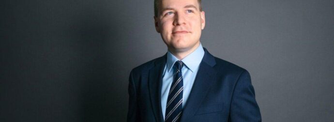 ΕΚΤΑΚΤΟ ΤΩΡΑ: ΝΕΚΡΟΣ ΒΟΥΛΕΥΤΗΣ – ΒΡΕΘΗΚΕ ΜΕΣΑ ΣΤΟ ΚΟΙΝΟΒΟΥΛΙΟ