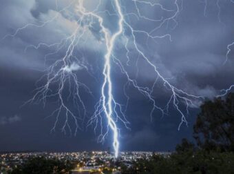 Ισχυρή κακοκαιρία σαρώνει τη χώρα αυτή τη στιγμή – «Άνοιξαν» οι ουρανοί – Δείτε που βρέχει τώρα
