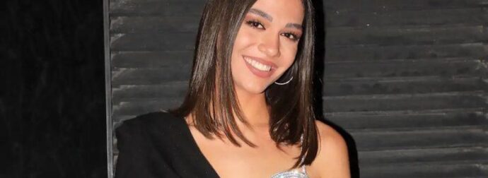 Η Μελίνα Νικολαΐδη κάνει το καλοκαίρι πιο… καυτό με το κόκκινο μπικίνι της! Η φυσική ομορφιά και το στιλ της μαγνητίζουν τα βλέμματα