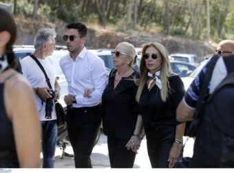 Συγκλονιστικές εικόνες αυτή τη στιγμή – Η καταρρακωμένη εικόνα του Ντέμη Νικολαΐδη