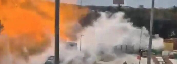 ΕΚΤΑΚΤΟ: ΕΚΡΗΞΗ ΒΥΤΙΟΦΟΡΟΥ – 4 ΝΕΚΡΟΙ ΚΑΙ 90 ΤΡΑΥΜΑΤΙΕΣ