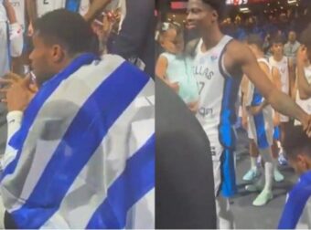 Το συγκλονιστικό βίντεο με τον δακρυσμένο Αντετοκούνμπο να έχει την ελληνική σημαία στην πλάτη