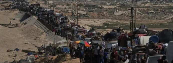 Χιλιάδες Παλαιστίνιοι ψάχνουν διαφυγή