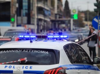 ΧΑΟΣ ΣΤΟ ΚΕΝΤΡΟ ΤΗΣ ΑΘΗΝΑΣ – ΜΕΙΝΕΤΕ ΣΠΙΤΙ