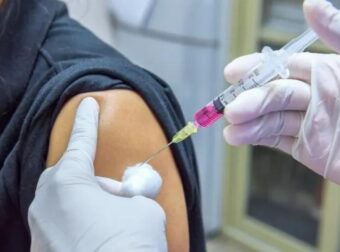 Έκτακτη ανακοίνωση από το Υπουργείο Υγείας για το εμβόλιο της γρίπης