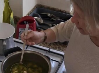 ΕΞΙ πράγματα στο σπίτι που αποκαλύπτουν μια ακατάστατη γυναίκα