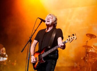 Πέθανε πασίγνωστος τραγουδιστής