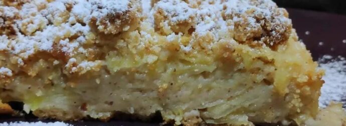 Αόρατη Μηλόπιτα: Η συνταγή με τα λεπτά μήλα που μοιάζει με κρέμα!