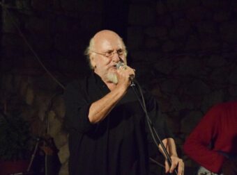 Διονύσης Σαββόπουλος: Όταν έδειξε την «αδύναμη πλευρά» του – Η σπάνια εξομολόγηση για τον καρκίνο