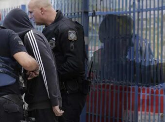 Μαθεύτηκε όλη η αλήθεια για τον 18χρονο μητροκτόνο – Σοκάρουν τα λόγια του – Αυτός είναι ο λόγος που σκότωσε την ίδια του την μήτέρα