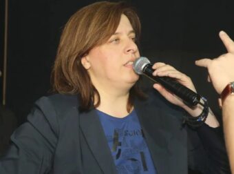 Έκτακτο για την τραγουδίστρια, Γωγώ Τσαμπά