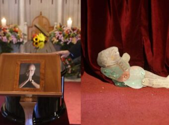 Εκτός από λουλούδια, του αφήνουν στο φέρετρο ακόμη 1 πράγμα…: Ξεκίνησε το λαϊκό προσκύνημα για τον Διονύση Σαββόπουλο, η Ελλάδα πενθεί