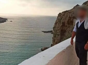 ΕΚΤΑΚΤΟ: ΠΑΡΑΔΟΘΗΚΕ ΣΤΗΝ ΕΛ.ΑΣ ΠΡΙΝ ΛΙΓΟ Ο ΔΡΑΣΤΗΣ ΤΟΥ ΦΟNIKOΥ – ΠΩΣ ΕΓΙΝΕ ΤΟ ΕΓΚΛΗΜΑ