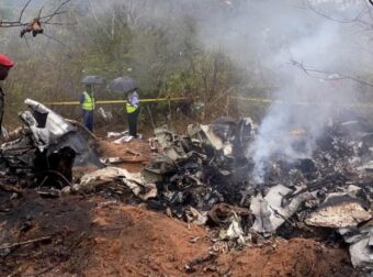 Συνετρίβη μικρό αεροσκάφος στην Κένυα – Νεκροί και οι 12 επιβάτες