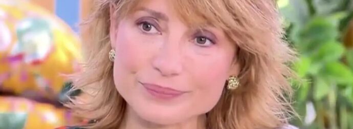 Ανnσυxία για την ηθοποιό Ευδοκία Ρουμελιώτη: Αυτό είναι το αυτοάνοσο με το οποίο διαγνώστnκε