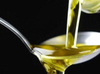 ΜΟΛΙΣ ΑΝΑΚΟΙΝΩΘΗΚΕ : Συγκλονίζει η νέα τιμή του ελαιόλαδου – Πόσο θα κοστίζει φέτος