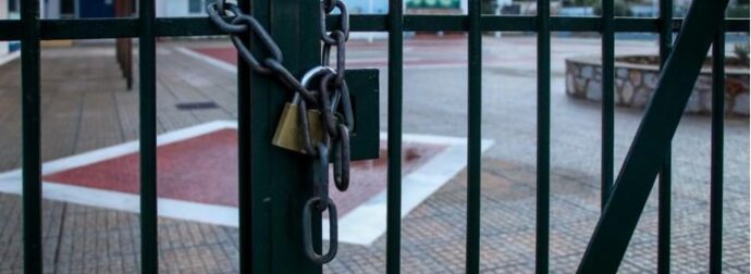 ΚΛΕΙΣΤΑ ΣΧΟΛΕΙΑ ΕΚΤΑΚΤΩΣ…ΔΕΝ ΤΟ ΞΕΡΟΥΝ ΟΙ ΓΟΝΕΙΣ – ΤΙ ΕΧΕΙ ΣΥΜΒΕΙ