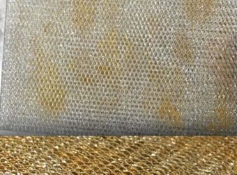 Το φίλτρο του απορροφητήρα στην κουζίνα σας είναι γεμάτο λίπη. Κάντε το ξανά σαν καινούργιο χωρίς κόπο