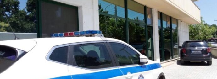 ΕΚΤΑΚΤΟ: Γνωστός γιατρός έπεσε ξαφνικά νεκρός στον δρόμο από ανακοπή καρδιάς!