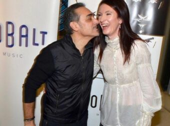 Ζήτησε μόνο ένα πράγμα: Η τελευταία επιθυμία της συζύγου του Νότη Σφακιανάκη πριν φύγει απ’ τη ζωή, το είπε στον γιατρό της