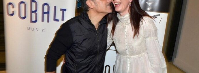 Ζήτησε μόνο ένα πράγμα: Η τελευταία επιθυμία της συζύγου του Νότη Σφακιανάκη πριν φύγει απ’ τη ζωή, το είπε στον γιατρό της