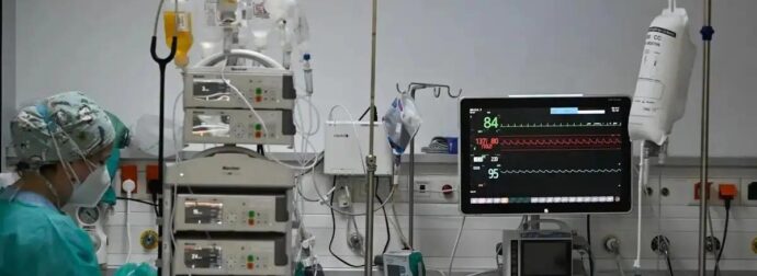 ΕΚΤΑΚΤΟ ΤΩΡΑ: ΤΡΑΓΩΔΙΑ ΣΤΗ ΓΛΥΦΑΔΑ