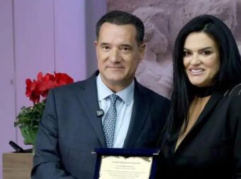 Δήμητρα Κατσαφάδου: Δώρισε στο ΕΣΥ ρομποτικό μηχάνημα για θεραπείες ακτινολογίας σε ογκολογικούς ασθενείς