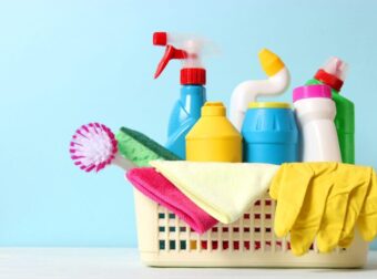 Εντοπίστηκε δηλητηριώδης χημική ουσία σε πασίγνωστα καθαριστικά – Τα έχουμε όλοι στο σπίτι μας