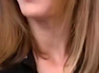 Αυτή είναι η γνωστή δημοσιογράφος που συνέλαβαν σε έλεγχο αλκοτέστ στην Αττική Οδό – «Θα σας τελειώσω» φώναζε στους αστυνομικούς