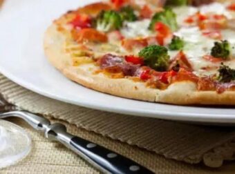 Ανακαλούνται κατεψυγμένες πίτσες – Κίνδυνος από μολυσμένο συστατικό