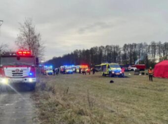 ΕΚΤΑΚΤΟ: ΣΥΓΚΡΟΥΣΗ ΤΡΕΝΩΝ – ΠΑΝΩ ΑΠΟ 40 ΟΙ ΤΡΑΥΜΑΤΙΕΣ