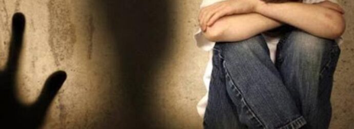 ΦΡΙΚΗ ΣΤΗ ΡΟΔΟ ΜΕ ΑΥΤΟ ΠΟΥ ΕΚΑΝΕ 32ΧΡΟΝΟΣ ΣΤΑ ΠΑΙΔΙΑ ΤΗΣ ΣΥΝΤΡΟΦΟΥ ΤΟΥ