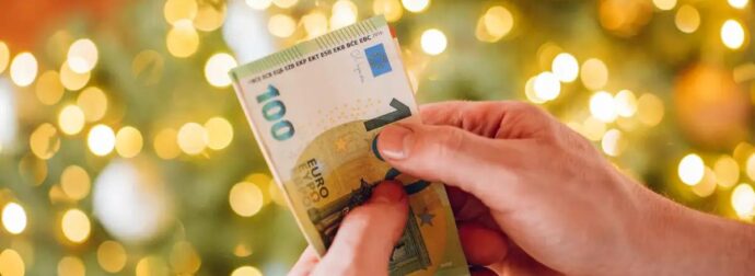Δώρο Χριστουγέννων 2025: Ξεκινούν οι πληρωμές, πώς να το υπολογίσετε