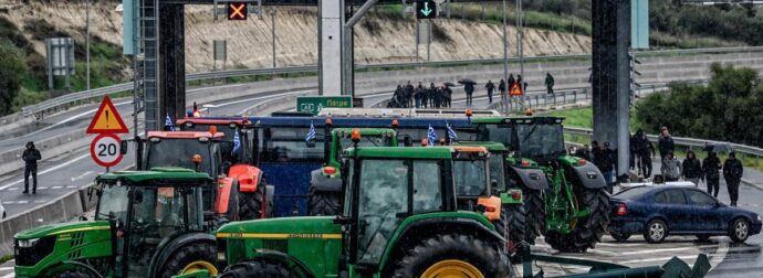 Έκλεισαν τη νέα Εθνική Οδό Πατρών – Πύργου – Ουρές χιλιομέτρων