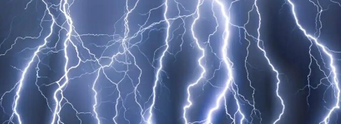 Στο «μάτι» της κακοκαιρίας η Αττική όλο το βράδυ – Οι 5 περιοχές που «πνίγονται» στο νερό με πάνω από 100 χιλιοστά βροχής