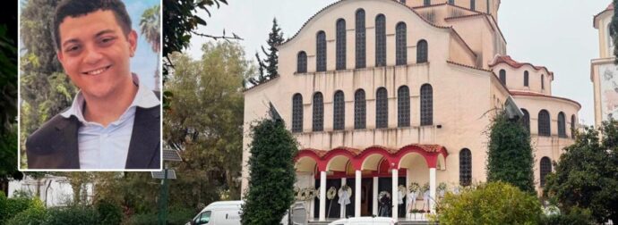 Θρήνος και οδύνη στην κηδεία του 24χρονου Σωτήρη που σκοτώθηκε στη Λούτσα: Τραγική φιγούρα η μητέρα του, όλοι κοιτούσαν το στεφάνι του πρωθυπουργού