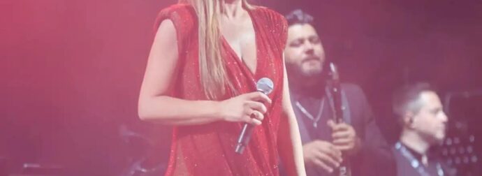 ΣΟΚ: Στο Νοσοκομείο η Έλενα Παπαρίζου – Ενώ έκανε πρόβα στο The Voice έπαθε…