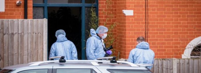 ΝΕΑ ΓΥΝΑΙΚΟΚΤΟΝΙΑ ΣΥΓΚΛΟΝΙΖΕΙ ΤΗ ΧΩΡΑ: ΣΚΟΤΩΣΕ ΤΗΝ ΚΟΠΕΛΑ ΤΟΥ ΜΕ ΕΝΑ…